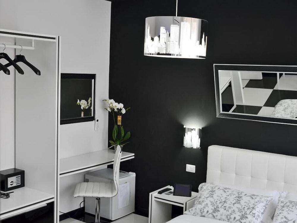 Black & White G&G Rom Exteriör bild